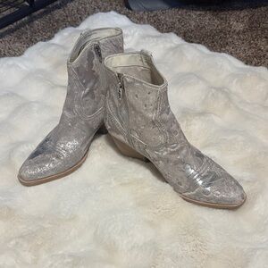 Dolce Vita Women's Shimmering Silver Ankle Boots